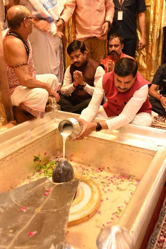 CM MOHAN IN KASHI