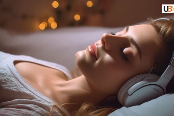 क्या आपको भी रातभर Earphones लगाकर सोने की आदत है? जाने दिमाग और सेहत पर कैसे पड़ता है गंभीर असर Sleeping with Earphones