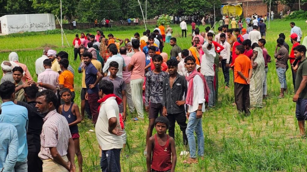 Ghazipur Triple Murder Son Kills Mother, Father and Sister