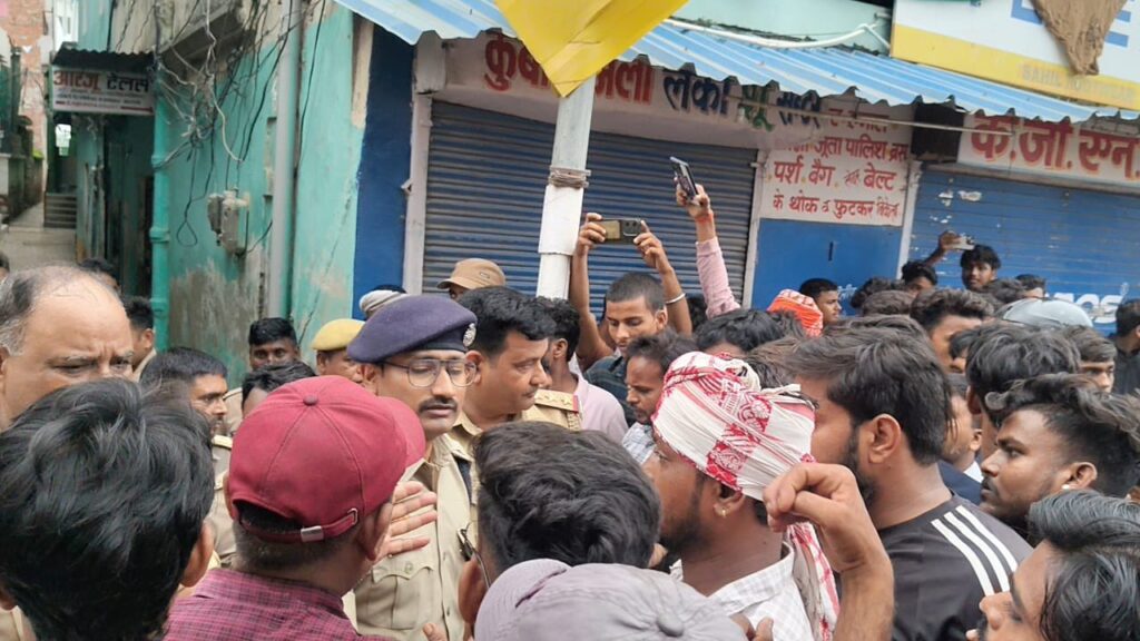 Kashi Kavad Yatra Incident Varanasi