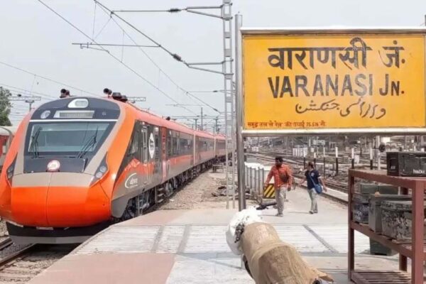 Vande Bharat Express का बड़ा अपडेट: मेरठ से वाराणसी अब अयोध्या होते हुए, हापुड़ में भी रुकेगी ट्रेन! Vande Bharat Express