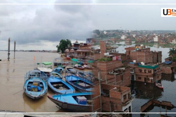 Flood In Varanasi: गंगा ने पार किया चेतावनी बिंदु, हुकुलगंज सहित वरुणा तटीय मोहल्लों में घुसा पानी, 1978 का रिकॉर्ड टूटने की आशंका! Flood in Varanasi, Ganga Crosses Warning Level, Hukulganj and Varuna Mohallas Flooded