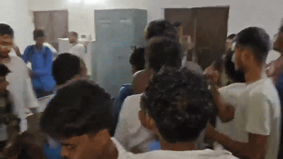 Patna School Horror Class 5 Girl Set on Fire in Bathroom